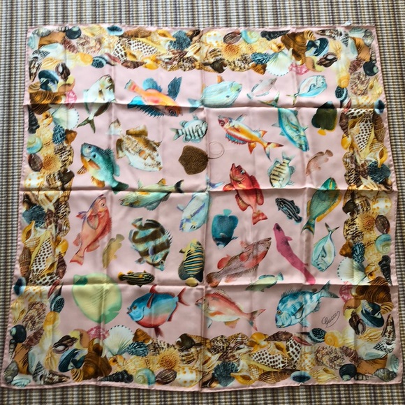 Gucci Accessories - Gucci fish and shell print scarf